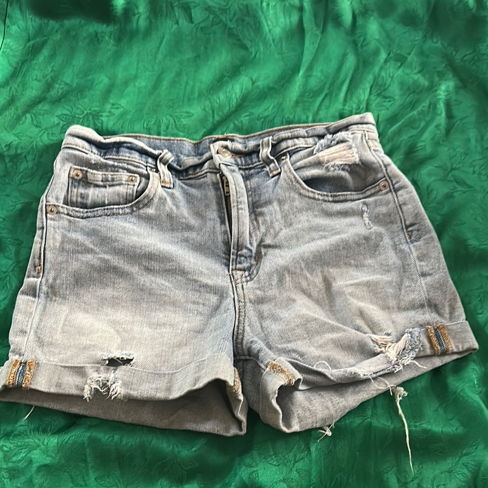 GAP Light-Wash Jean Shorts Distressed